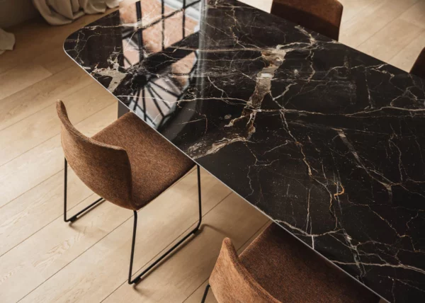 Table Curve – Image 4