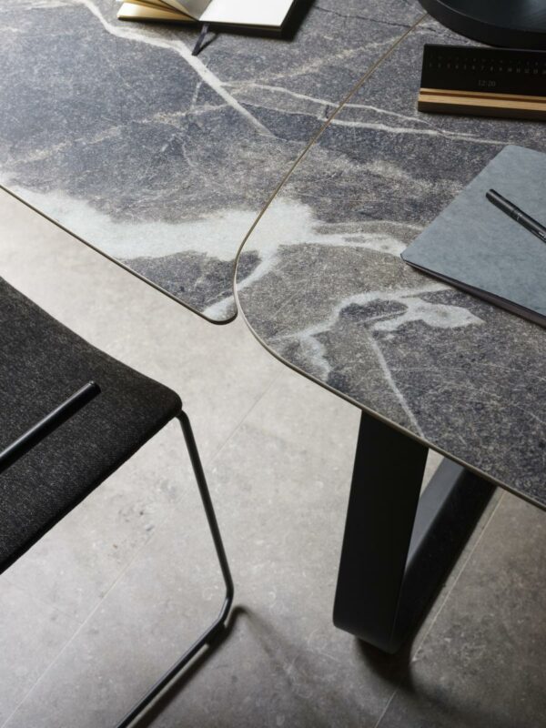 Table Curve – Image 8